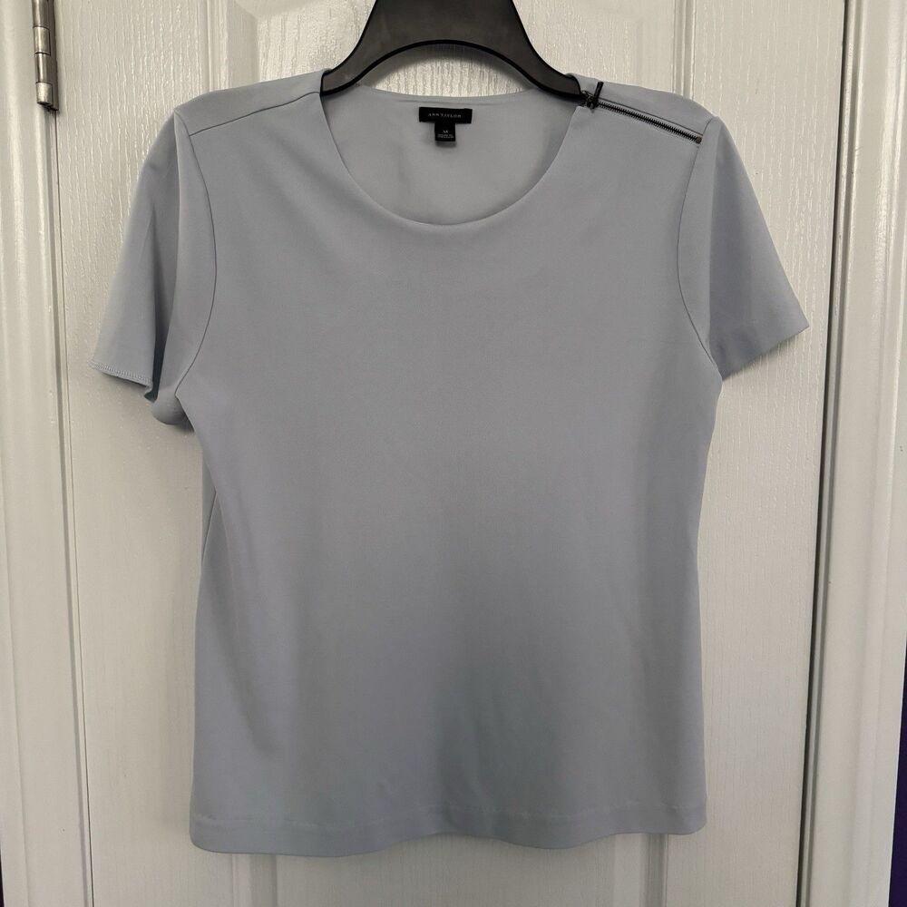 Ann Taylor Light Blue Shoulder Zipper Blouse Top Shirt Size Medium *See Listing*